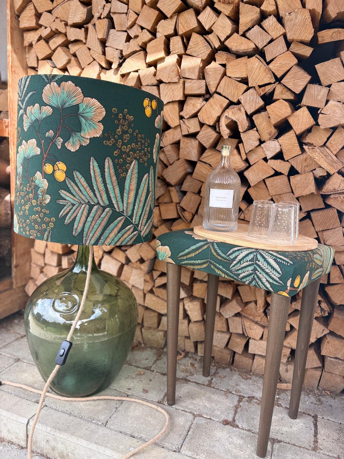 „Botanical“ – handgefertigter Hocker & Upcycling-Leuchte
